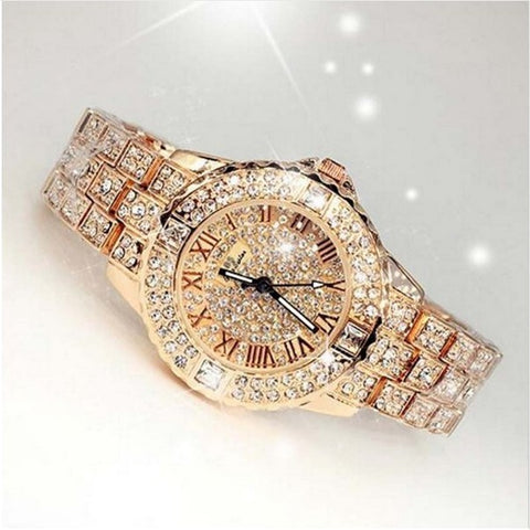 Nouveau Femmes Strass Montres Lady Robe Femmes montre Diamant marque De Luxe Bracelet Montre-Bracelet dames En Cristal de Quartz Horloges